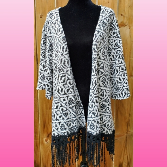 Rebel Sugar Sweaters - Black and white tassel kimono